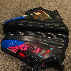 Chain reaction sneakers size 8-11